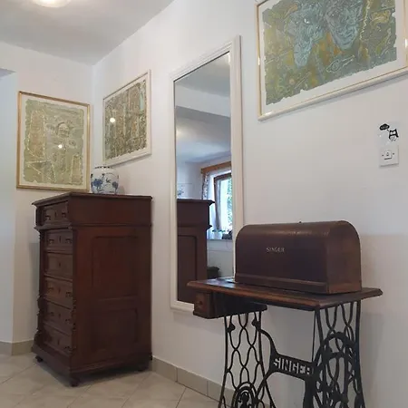Mirjam Guest house Razdrto