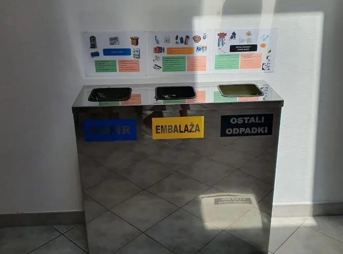 ゲストハウス Mirjam Razdrto