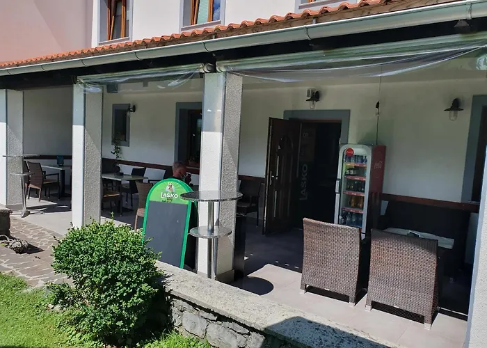 ゲストハウス Mirjam Razdrto