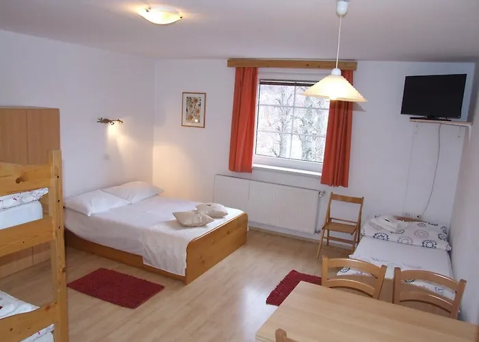 ゲストハウス Mirjam