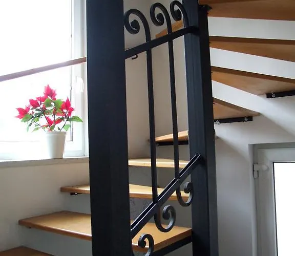 ゲストハウス Mirjam 2*