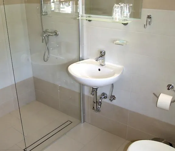 Mirjam ゲストハウス 2*