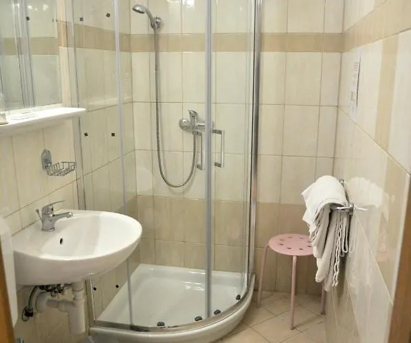 Mirjam ゲストハウス 2*